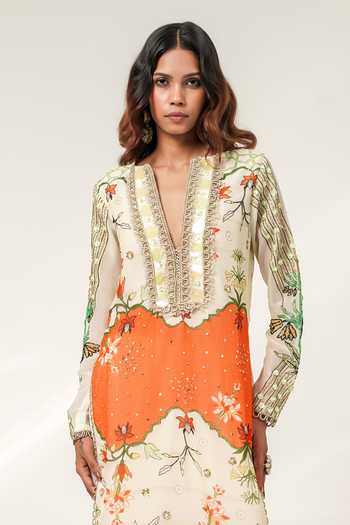 Shop Shwetanga Ivory Organza, Crepe V-neck Printed Kurta And Salwar Set Online at Aza Fashions Shop_Shwetanga_Ivory Organza, Crepe V-neck Printed Kurta And Salwar Set _Online_at_Aza_Fashions