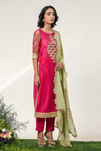 Shwetanga Fuchsia Chanderi, Georgette Garden Embroidered Kurta Set Online at Aza Fashions Shwetanga_Fuchsia Chanderi, Georgette Garden Embroidered Kurta Set _Online_at_Aza_Fashions