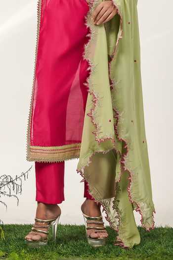Shwetanga Fuchsia Chanderi, Georgette Garden Embroidered Kurta Set at Aza Fashions Shwetanga_Fuchsia Chanderi, Georgette Garden Embroidered Kurta Set _at_Aza_Fashions