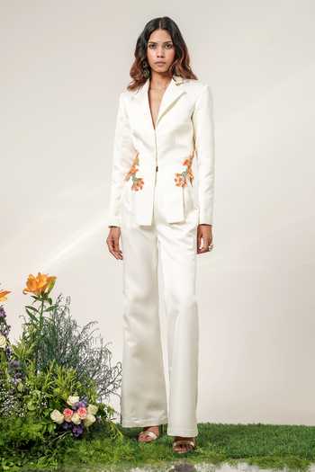 Shwetanga Solitary Embroidered Nysa Silk Blazer & Pant Set