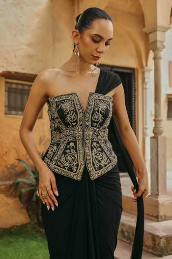 Label Moni K Black Crepe, Lycra Zari Plunge Misha Pre-draped Saree With Embroidered Corset Online at Aza Fashions Label Moni K_Black Crepe, Lycra Zari Plunge Misha Pre-draped Saree With Embroidered Corset _Online_at_Aza_Fashions