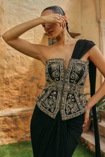 Buy Label Moni K Black Crepe, Lycra Zari Plunge Misha Pre-draped Saree With Embroidered Corset Online at Aza Fashions Buy_Label Moni K_Black Crepe, Lycra Zari Plunge Misha Pre-draped Saree With Embroidered Corset _Online_at_Aza_Fashions