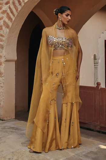 Label Moni K Mirror Embroidered Long Cape Set 