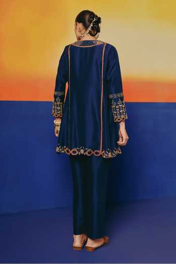 Warra Leaf Hand Embroidered Pure Silk Kurta Set 