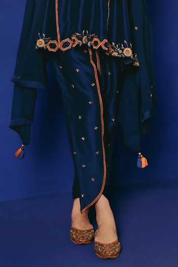 Warra Blue Silk Notched Neck Leaf Hand Embroidered Pure Kurta Set Online at Aza Fashions Warra_Blue Silk Notched Neck Leaf Hand Embroidered Pure Kurta Set _Online_at_Aza_Fashions