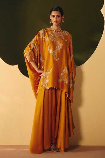 Mrunalini Rao Advaita Embroidered Kurta & Pant Set 