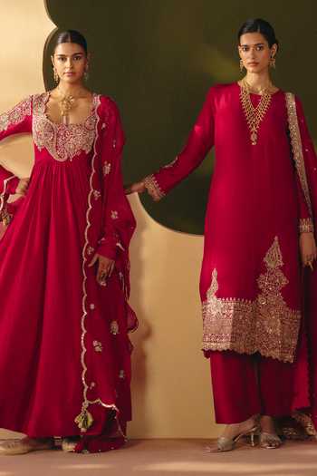 Buy Mrunalini Rao Red Silk, Organza Sweetheart Neck Janaki Embroidered Anarkali With Dupatta Online at Aza Fashions Buy_Mrunalini Rao_Red Silk, Organza Sweetheart Neck Janaki Embroidered Anarkali With Dupatta _Online_at_Aza_Fashions