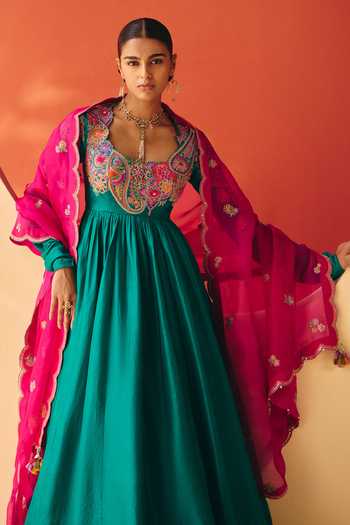 Buy Mrunalini Rao Green Silk, Organza Sweetheart Neck Janaki Embroidered Anarkali With Dupatta Online at Aza Fashions Buy_Mrunalini Rao_Green Silk, Organza Sweetheart Neck Janaki Embroidered Anarkali With Dupatta _Online_at_Aza_Fashions