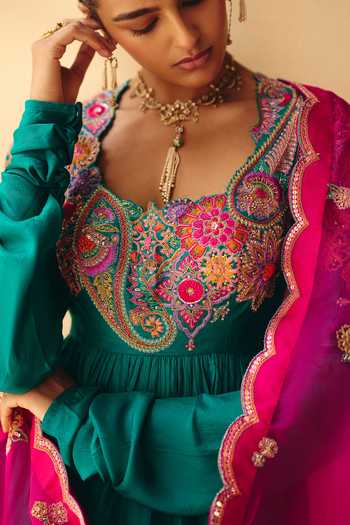 Mrunalini Rao Green Silk, Organza Sweetheart Neck Janaki Embroidered Anarkali With Dupatta at Aza Fashions Mrunalini Rao_Green Silk, Organza Sweetheart Neck Janaki Embroidered Anarkali With Dupatta _at_Aza_Fashions