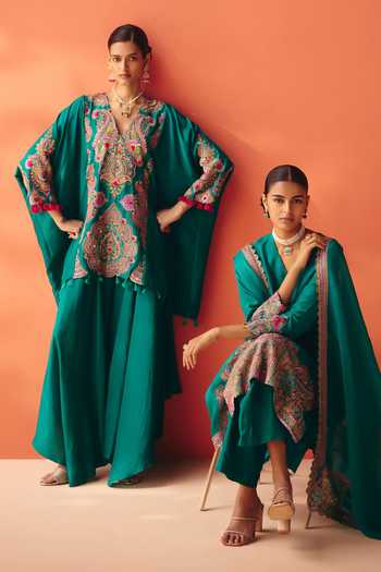 Shop Mrunalini Rao Emerald Green Silk V-neck Kayuri Kurta And Pant Set Online at Aza Fashions Shop_Mrunalini Rao_Emerald Green Silk V-neck Kayuri Kurta And Pant Set _Online_at_Aza_Fashions