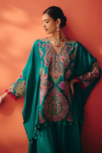 Mrunalini Rao Emerald Green Silk V-neck Kayuri Kurta And Pant Set at Aza Fashions Mrunalini Rao_Emerald Green Silk V-neck Kayuri Kurta And Pant Set _at_Aza_Fashions