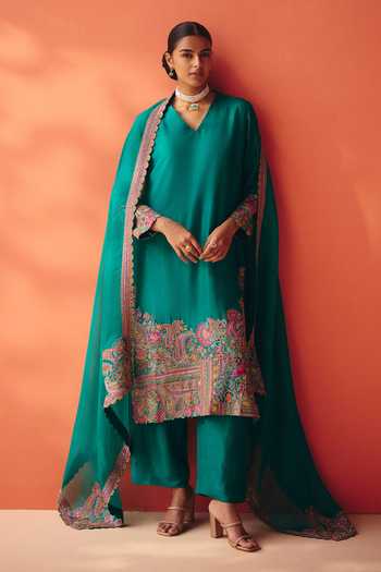 Mrunalini Rao Saanvi Silk Embroidered Kurta Set 