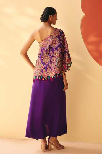 Mrunalini Rao Pratha One Shoulder Cape Set 
