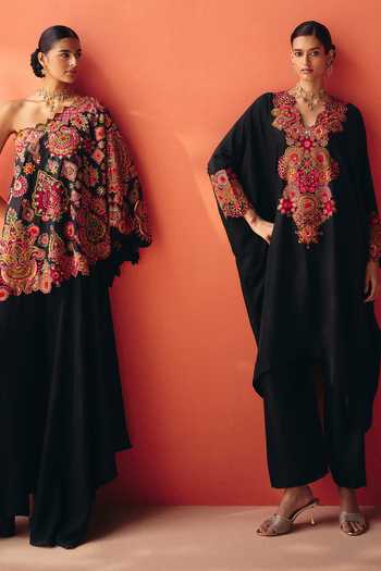 Mrunalini Rao_Black Silk V-neck Grisha Kaftan And Pant Set _at_Aza_Fashions