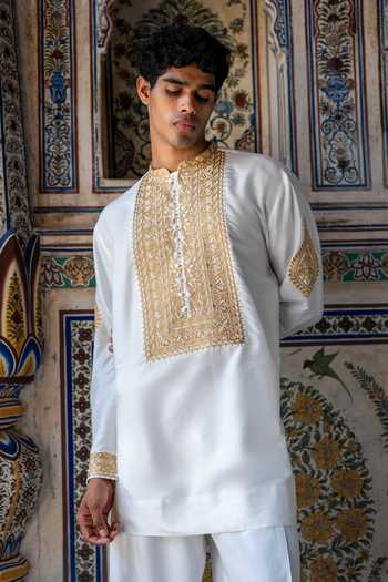 Dash And Dot Metallic Thread Embroidered Short Kurta 