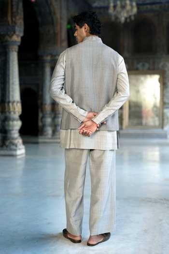 Dash And Dot Embroidered Stripe Bundi 