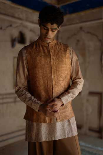Dash And Dot Heritage Embroidered Banarasi Bundi 