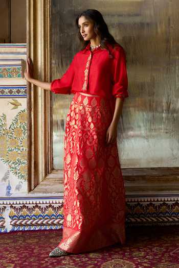 Buy Dash And Dot Red Polyester, Lurex Banarasi Brocade Flared Maxi Skirt Online at Aza Fashions Buy_Dash And Dot_Red Polyester, Lurex Banarasi Brocade Flared Maxi Skirt _Online_at_Aza_Fashions