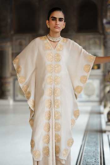 Buy Dash And Dot White Viscose, Lurex V-neck Crushed Tissue Embroidered Kaftan Top Online at Aza Fashions Buy_Dash And Dot_White Viscose, Lurex V-neck Crushed Tissue Embroidered Kaftan Top _Online_at_Aza_Fashions