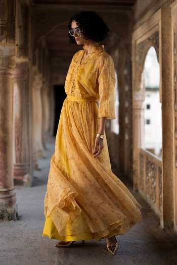 Buy_Dash And Dot_Yellow Printed Organza Pleated Shirt And Maxi Skirt Set 