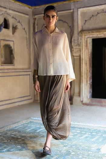 Shop Dash And Dot Gold Silk, Cotton, Viscose, Lurex Collared Neck Banarasi Structured Shirt Online at Aza Fashions Shop_Dash And Dot_Gold Silk, Cotton, Viscose, Lurex Collared Neck Banarasi Structured Shirt _Online_at_Aza_Fashions
