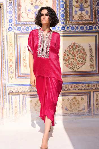 Dash And Dot_Magenta Viscose, Nylon Mandarin Collar Mirror Work Crushed Top _Online_at_Aza_Fashions