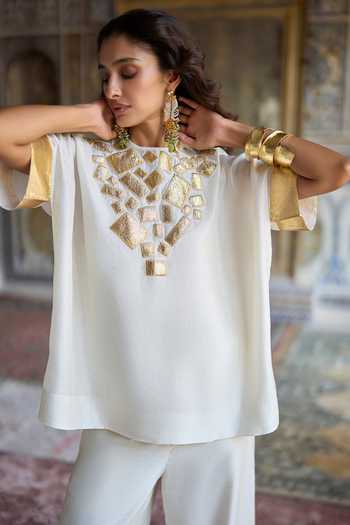 Dash And Dot Gota Applique Boxy Top 