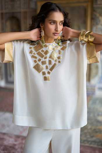 Buy Dash And Dot Ivory Viscose Round Neck Gota Applique Boxy Top Buy_Dash And Dot_Ivory Viscose Round Neck Gota Applique Boxy Top