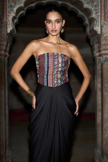 Dash And Dot Ornamental Stripes Corset Top 