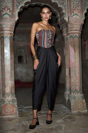 Buy Dash And Dot Multi Color Polyester Bandeau Neck Ornamental Stripes Corset Top Online at Aza Fashions Buy_Dash And Dot_Multi Color Polyester Bandeau Neck Ornamental Stripes Corset Top _Online_at_Aza_Fashions