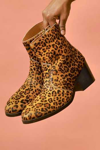 Dmodot_Brown Sprazzo Leopardo Boots _Online_at_Aza_Fashions
