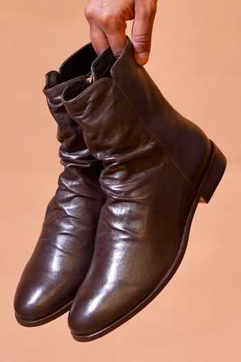 Buy_Dmodot_Brown Sprazzo Moro Leather Boots _Online_at_Aza_Fashions