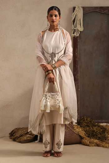 Buy Aurouss Ivory Silk High Neck Lavanya Embroidered Kurta Set Buy_Aurouss_Ivory Silk High Neck Lavanya Embroidered Kurta Set