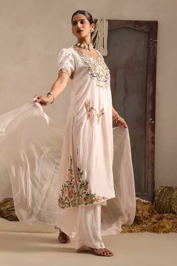 Shop Aurouss Pink Silk V-neck, Yes Kusuma Embroidered Kurta Set Online at Aza Fashions Shop_Aurouss_Pink Silk V-neck, Yes Kusuma Embroidered Kurta Set _Online_at_Aza_Fashions