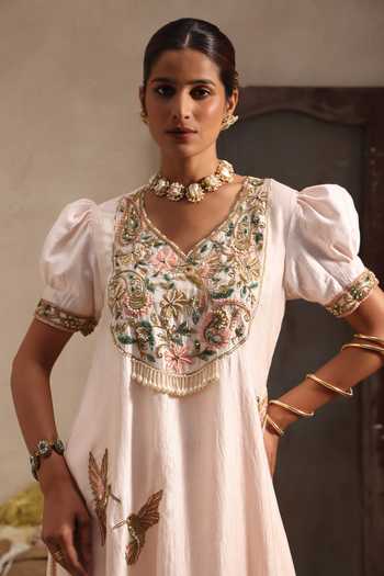 Buy Aurouss Pink Silk V-neck, Yes Kusuma Embroidered Kurta Set Buy_Aurouss_Pink Silk V-neck, Yes Kusuma Embroidered Kurta Set