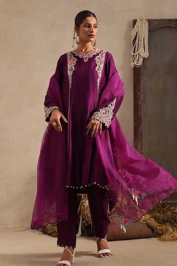 Aurouss Rangdha Embroidered Kurta Pant Set