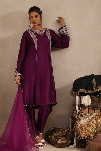 Buy Aurouss Purple Silk, Organza Round Neck Rangdha Embroidered Kurta Pant Set Buy_Aurouss_Purple Silk, Organza Round Neck Rangdha Embroidered Kurta Pant Set