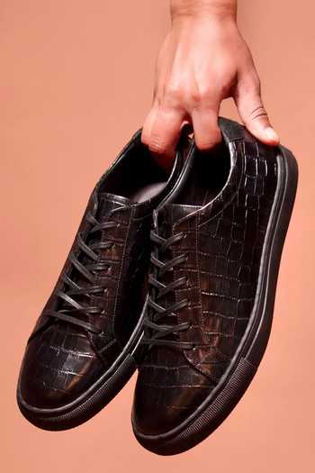 Dmodot Black Leather, Linen Scarpo Croco Textured Sneakers Online at Aza Fashions Dmodot_Black Leather, Linen Scarpo Croco Textured Sneakers _Online_at_Aza_Fashions