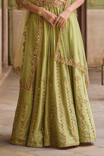 Tamanna Punjabi Kapoor Green Chanderi, Net Sweetheart Neck Nazm Embroidered Lehenga Set Online at Aza Fashions Tamanna Punjabi Kapoor_Green Chanderi, Net Sweetheart Neck Nazm Embroidered Lehenga Set _Online_at_Aza_Fashions