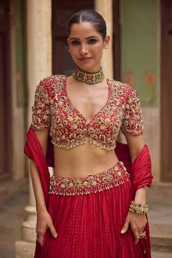 Buy_Tamanna Punjabi Kapoor_Red Silk V-neck Saba Crushed Embroidered Lehenga Set _Online_at_Aza_Fashions