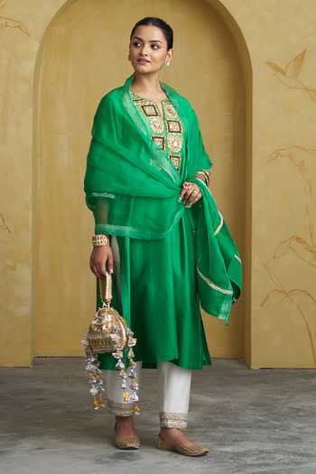 Buy Vaaya Green Silk, Organza, Chanderi Split V-neck Embroidered Kurta Set Buy_Vaaya_Green Silk, Organza, Chanderi Split V-neck Embroidered Kurta Set