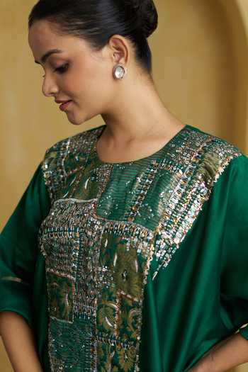 Shop_Vaaya_Emerald Green Silk, Chanderi Round Neck, Yes Handwoven Kurta And Pant Set 