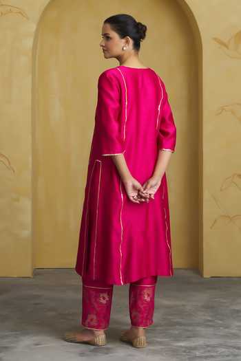 Vaaya Handwoven Silk Chanderi Kurta Set 