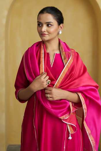 Buy Vaaya Pink Silk, Chanderi Split V-neck, Yes Handwoven Kurta Set Buy_Vaaya_Pink Silk, Chanderi Split V-neck, Yes Handwoven Kurta Set