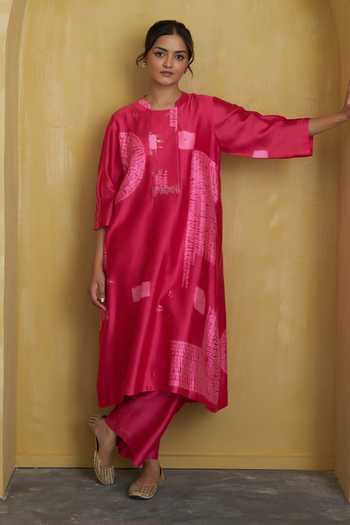 Buy_Vaaya_Pink Silk, Chanderi Handwoven Kurta And Pant Set _Online_at_Aza_Fashions
