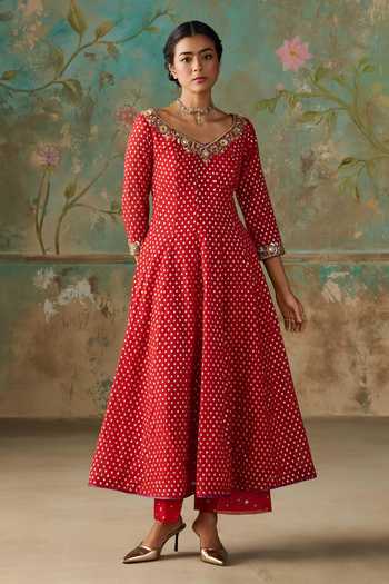 Zoon Red Chanderi, Cotton, Silk V-neck, Yes Hand Embroidered Anarkali Set at Aza Fashions Zoon_Red Chanderi, Cotton, Silk V-neck, Yes Hand Embroidered Anarkali Set _at_Aza_Fashions