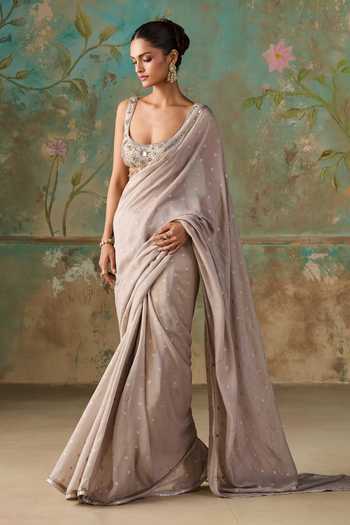 Buy Zoon Grey Georgette Square Neck Border Embroidered Saree With Blouse Online at Aza Fashions Buy_Zoon_Grey Georgette Square Neck Border Embroidered Saree With Blouse _Online_at_Aza_Fashions
