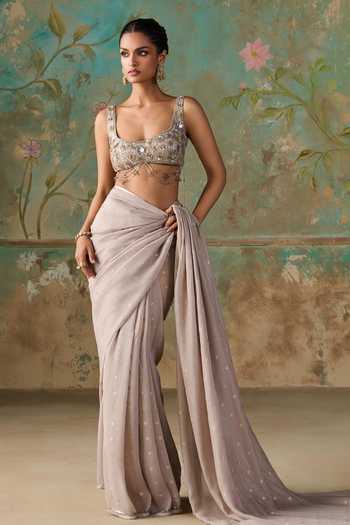Shop Zoon Grey Georgette Square Neck Border Embroidered Saree With Blouse Online at Aza Fashions Shop_Zoon_Grey Georgette Square Neck Border Embroidered Saree With Blouse _Online_at_Aza_Fashions