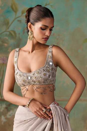 Buy Zoon Grey Georgette Square Neck Border Embroidered Saree With Blouse Buy_Zoon_Grey Georgette Square Neck Border Embroidered Saree With Blouse