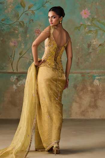 Zoon Aari Work Saree With Blouse